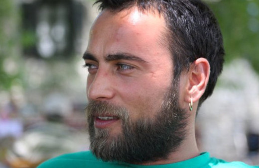 Bülent Çetinaslan kimdir nereli Arka Sıradakiler Oktay Boxun Yıldızları'nda!