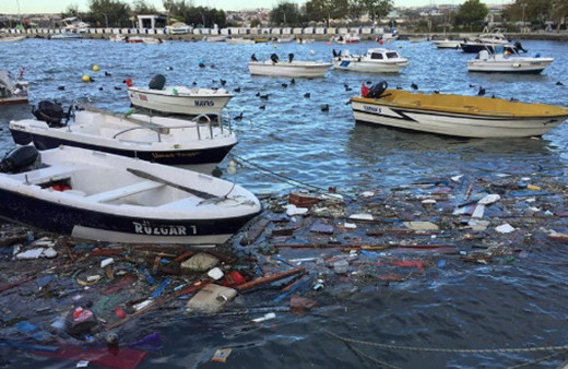Marmaray'ı fırtına vurdu tekneler battı!