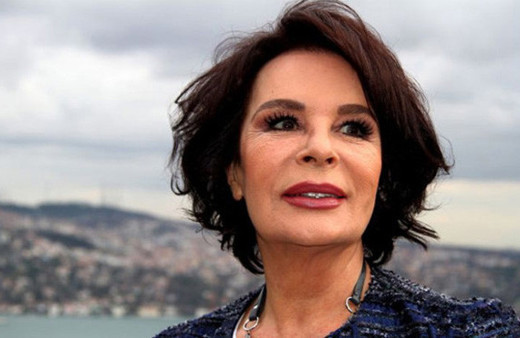 Hülya Koçyiğit'ten müjdeli haber setlere geri mi dönüyor?