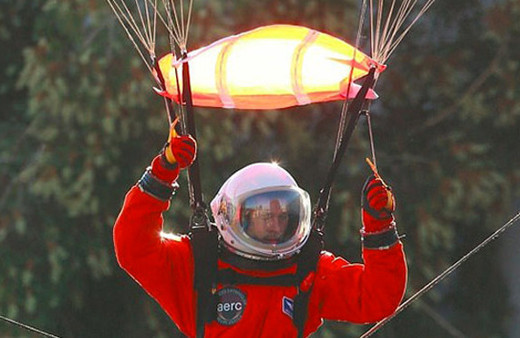 Brad Pitt dublör kullanmadı! Cesarete bakın!