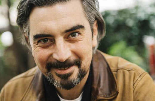 Biz Ali İhsan Varol'u Kelime Oyunu ile tanıdık ama bakın o kimin bakıcısı