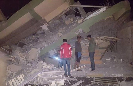 Irak'taki deprem sonrası yıkılan evler