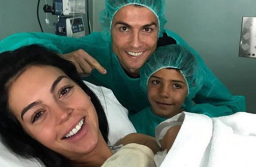 Tüm dünyaya böyle duyurdu! Ronaldo 4.kez baba oldu