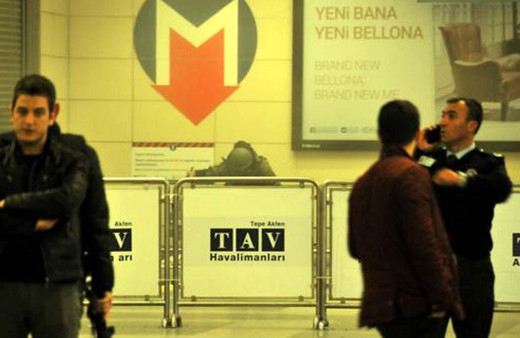 AHL Metro durağında bomba alarmı