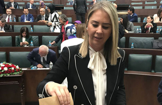 AK Parti grup yönetimi belli oldu! Meclis tarihinde bir ilk yaşandı!