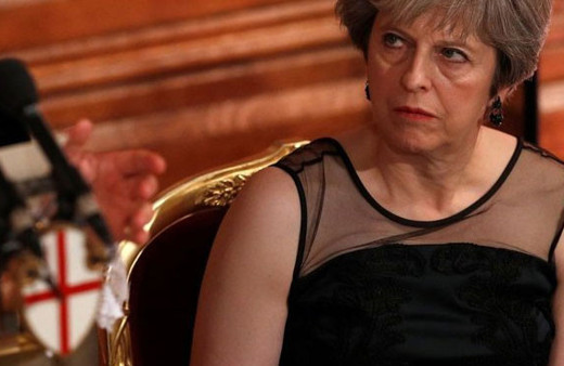 Rusya, İngiltere Başbakanı'na Twitter'dan yanıt verdi