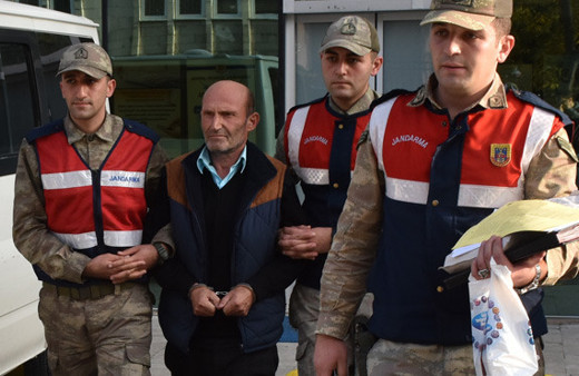 Balıkleri evde temizleyince kocası çıldırdı