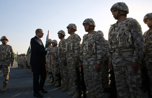 Cumhurbaşkanı Erdoğan'ın Katar'daki Türk birliğini ziyareti