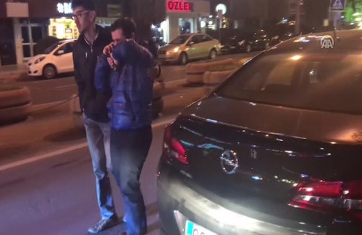 Yeni aldığı otomobille kaza yapan sürücü gözyaşı döktü