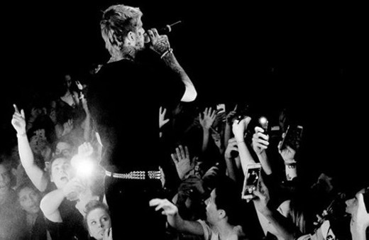 Hayranları şokta dünyaca ünlü şarkıcı feci şekilde can verdi