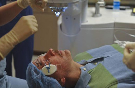 Dünyanın ilk kafa nakli başarıyla gerçekleşti!