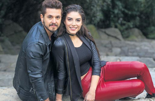 Barış Yurtçu kimdir nereli Kolpa'nın solisti Deniz Baysal ile sevgili