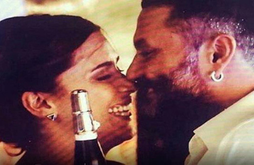 Evli Hüsnü Şenlendirici'nin fotoğrafı olay oldu yeni sevgilisi mi?