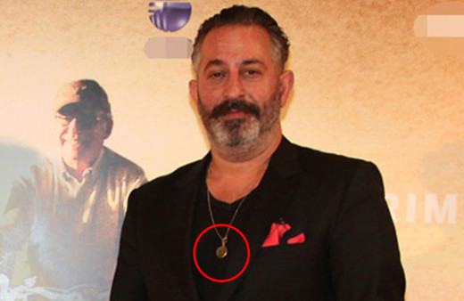 Cem Yılmaz'ın tılsımlı kolyesinin sırrı çözüldü