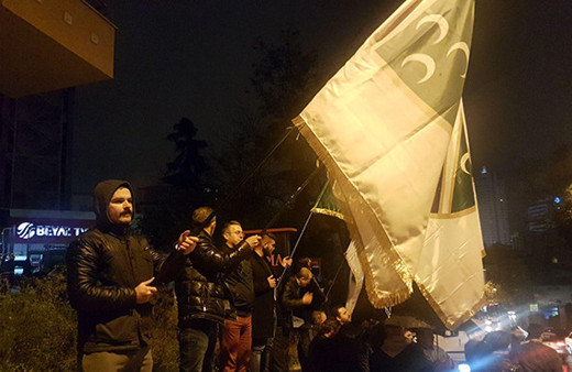 Boşnaklardan Rasim Ozan Kütahyalı protestosu
