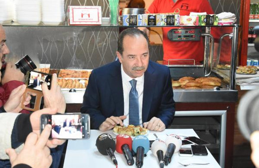 Kusturmalı Boşnak Saksosu lafı için protestoya bak!