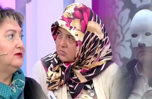 Meral ve Yoğurtçu Bayram canlı yayında ilk kez yüzleşti!