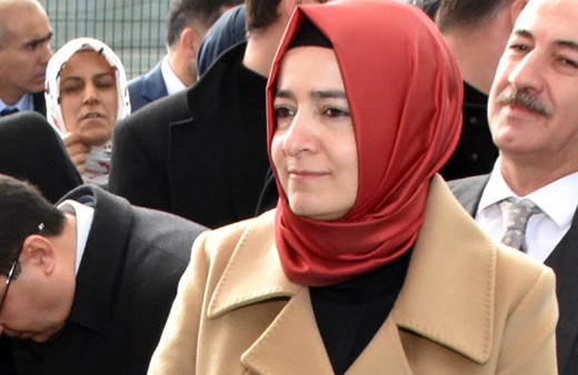 Bakan Kaya'dan Kılıçdaroğlu'na kadınlardan özür dile çağrısı