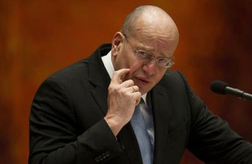 Hollandalı eski bakan belediye otobüsü şoförü oldu