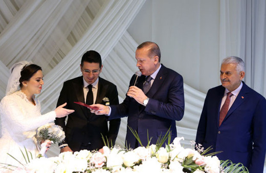 Erdoğan ile Yıldırım nikah şahidi oldu...
