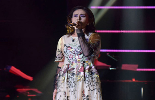 Yıldız Tilbe, O Ses Türkiye sahnesini yıktı geçti!