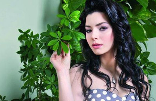 Merve Boluğur apar topar hastaneye kaldırıldı 43 kiloya düşmüştü...