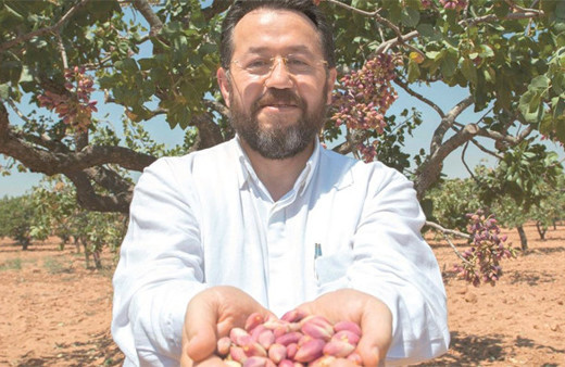 Faruk Güllü kimdir? Güllüoğlu baklavanın sahibi