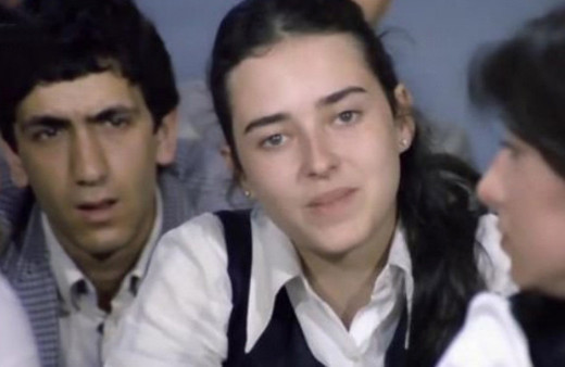 Yaprak Özdemiroğlu kimdir? Üvey kardeşi gündeme bomba gibi düştü