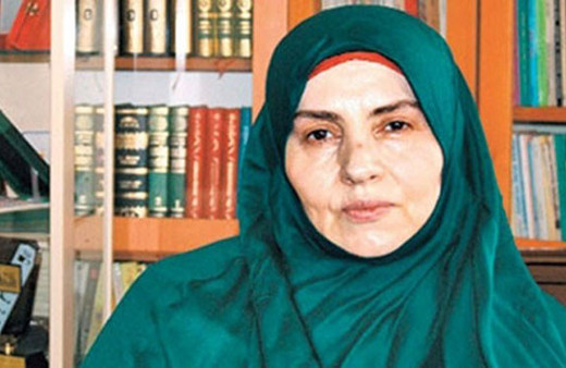 Emine Şenlikoğlu muhafazakar kesimi topa tuttu! Dandik...