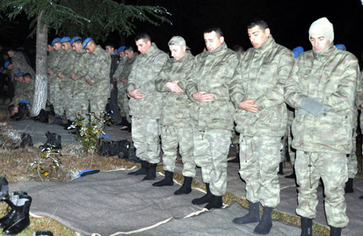 Düşmana korku salan görüntü! 180 komando böyle gitti