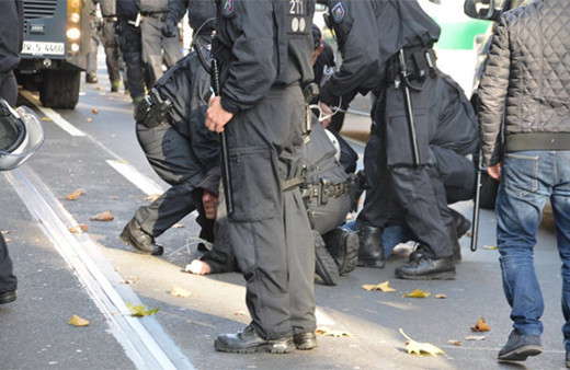 PKK'lılar Almanya'da polisle çatıştı: Çok sayıda gözaltı var!