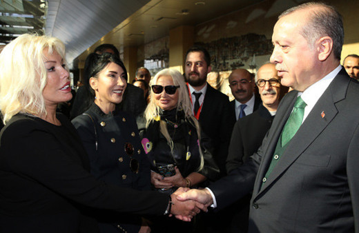 Ünlüler Erdoğan'ı yalnız bırakmadı! AKM lansmanına kimler katıldı