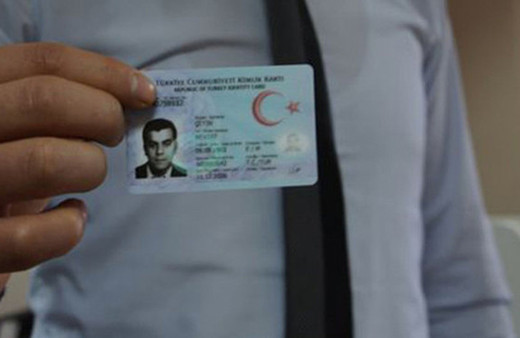 Yeni kimlik alırken ad ve soyad değiştirilebilecek