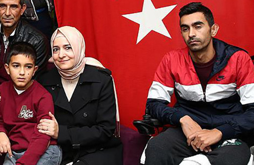 Bakan Kaya'dan darp edilen gazilere ziyaret