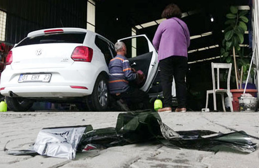 427 lira cam filmi cezasını duyan sanayiye koşuyor! Cam filmi nasıl sökülür?