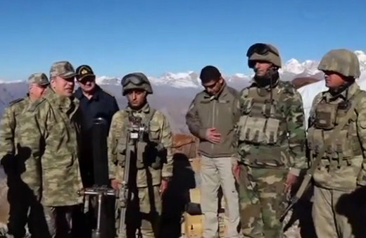 Hulusi Akar'ın Hakkari ziyaretinde sürpriz