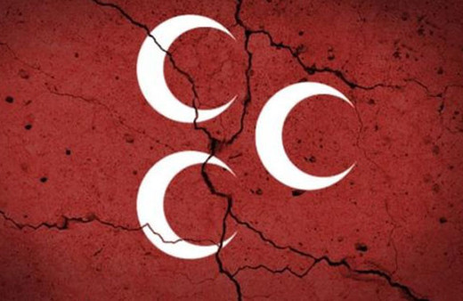 MHP ilçe yönetiminde toplu istifa