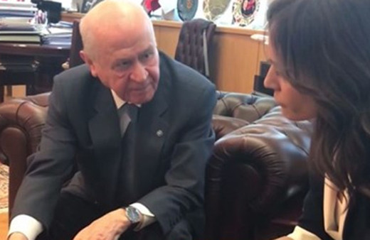 Bahçeli eline kağıt kalem alıp Nazlı Çelik'e seçim formülünü anlattı