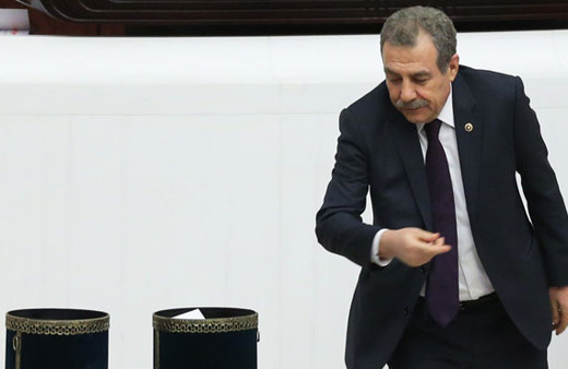 Muammer Güler nerede? Taşıyan'dan ilginç gönderme!