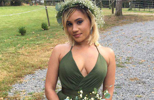 Genç modelin boğazını kesip yol kenarına attılar