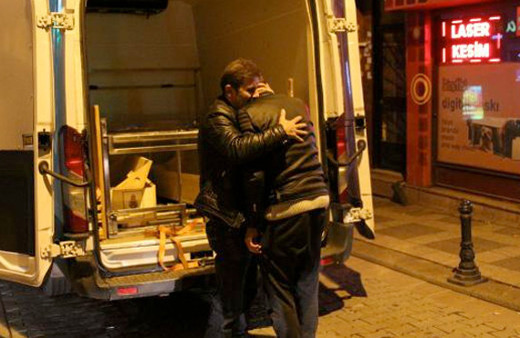 Sevgilisini arayıp intihar etti