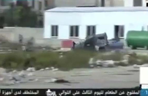 İsrail askeri araçları çocukları eziyor!