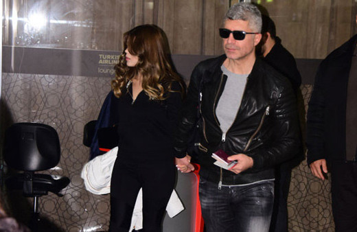 Hamile sevgilisiyle ilk kez el ele! 