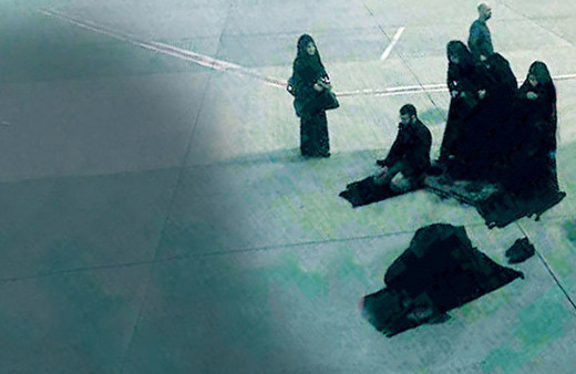 Yolcular şaşıp kaldı! Havalimanında namaz rötarı