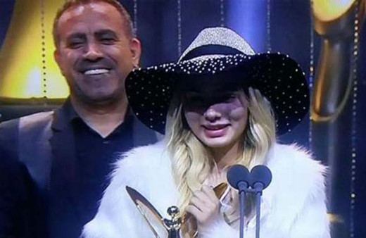 Aleyna Tilki'den muhteşem performans