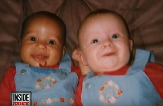 Onlar aslında bir ikiz ama gören herkes şüpheye düşünce...