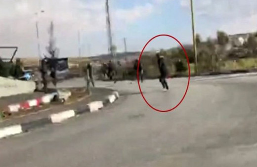 İsrail askerleri canlı yayında Filistinli protestocuyu vurdu