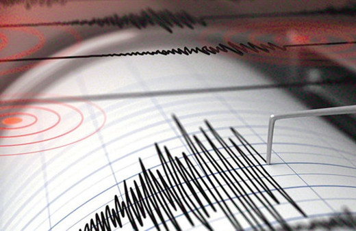 Endonezya'da şiddetli deprem