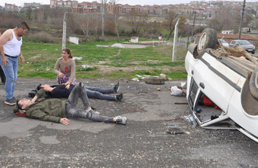 Kaza yapan oğluna verdiği tepki olay oldu!