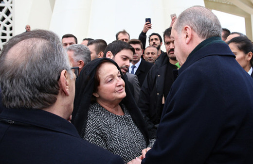 Yavuz Yılmaz'ın cenazesi Mesut Yılmaz ve Berna Yılmaz perişan